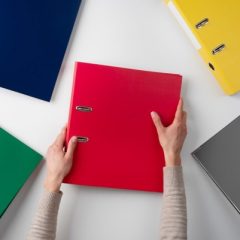 Custom Folders, Custom Satchels and PVC Pockets: Which Is Right for Your Business?